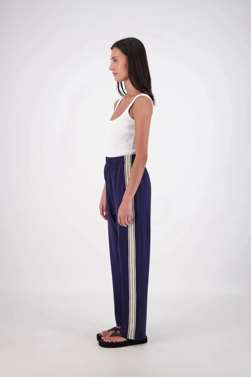 Panarea Trackpant in Navy Jasmine Alexa