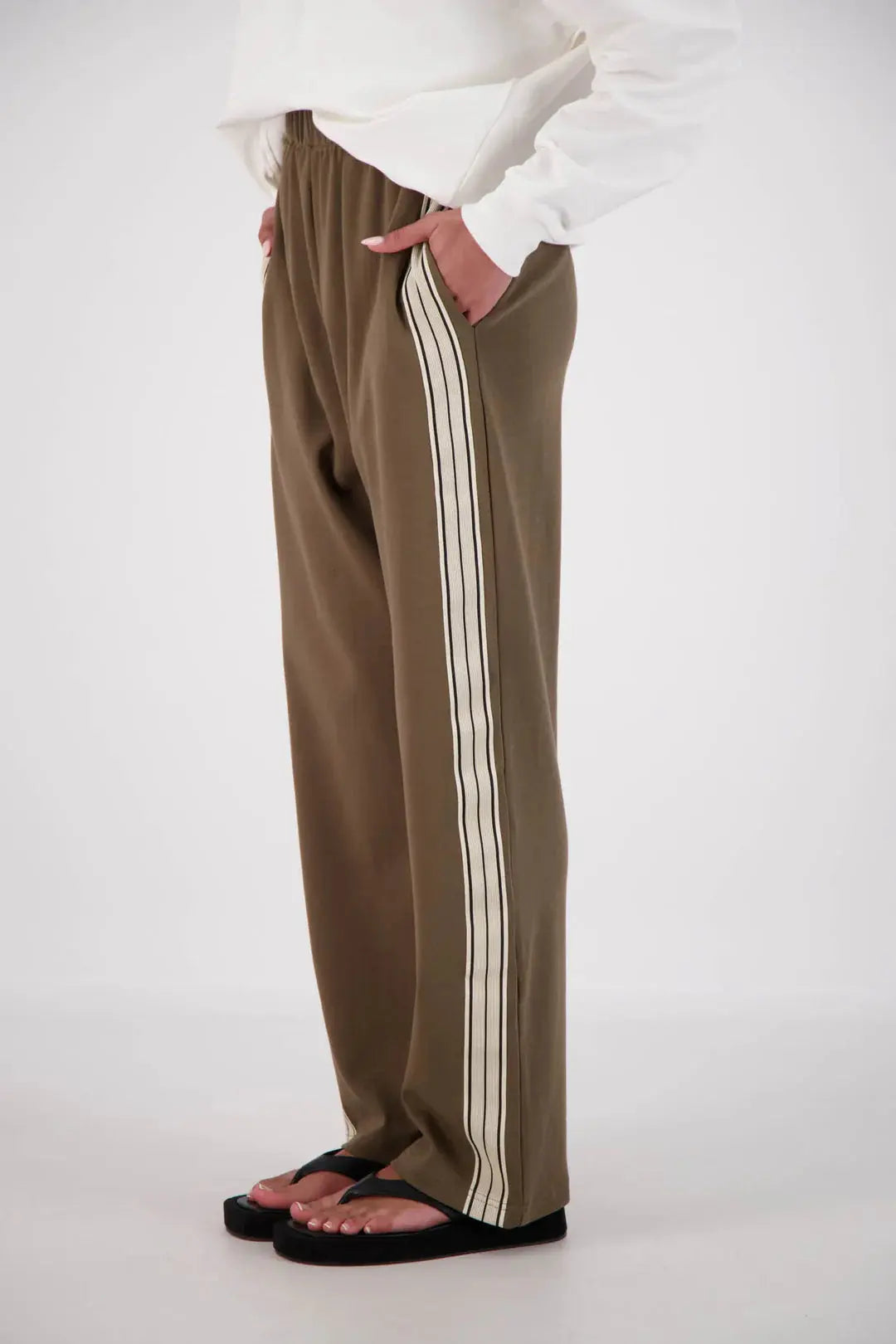 Panarea Track pant in Olive Jasmine Alexa