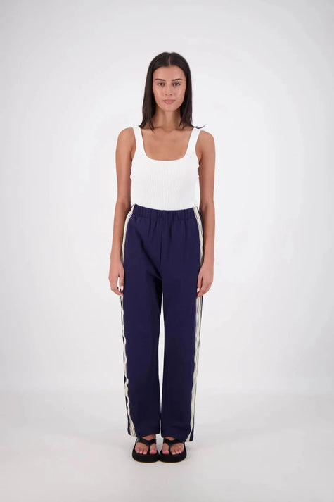 Panarea Trackpant in Navy Jasmine Alexa