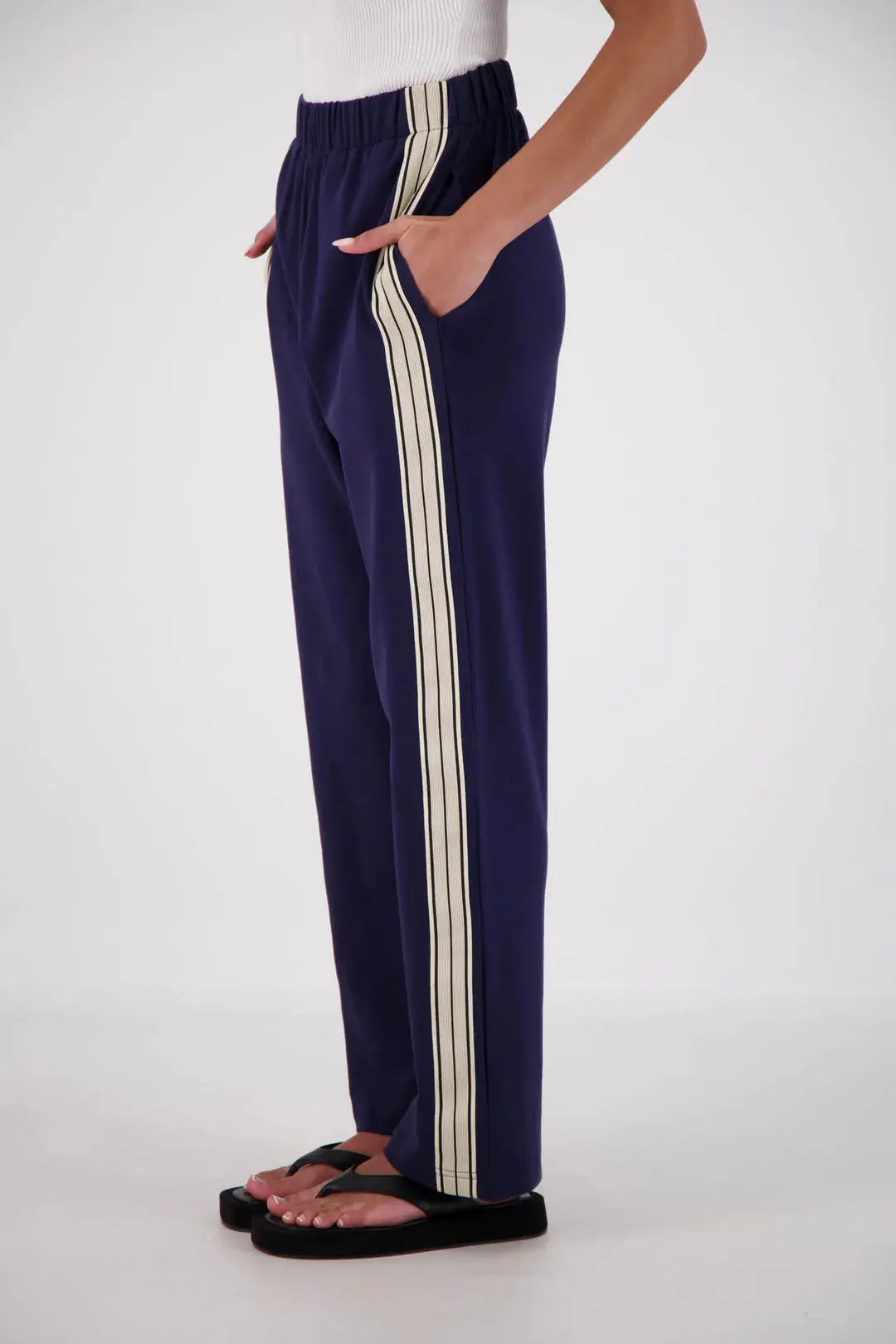 Panarea Trackpant in Navy Jasmine Alexa