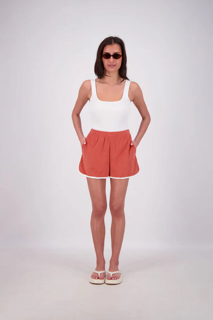 Kuhio Shorts in Tobacco