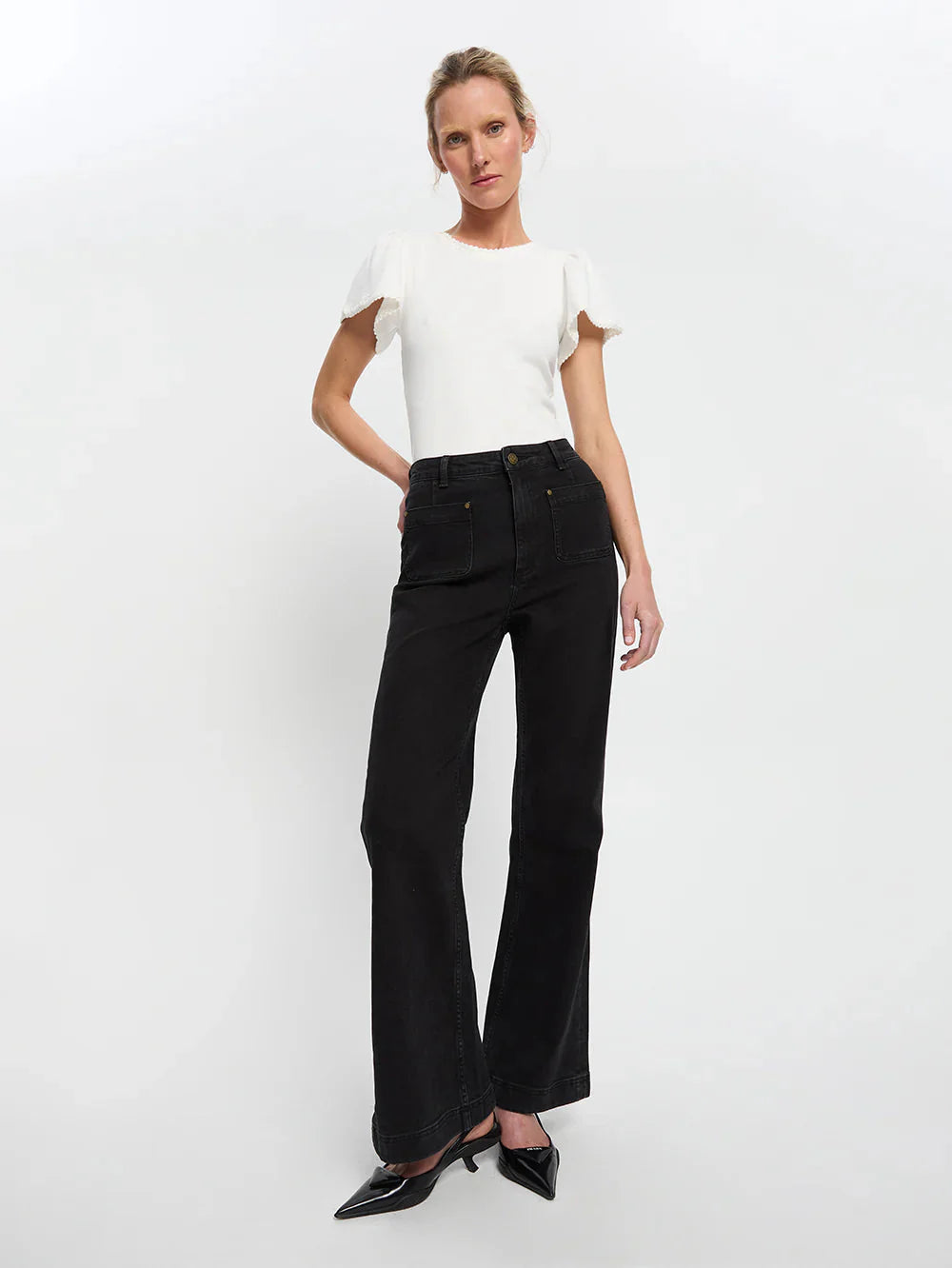 Dominique Jean in Black Kivari