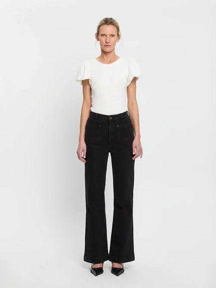 Dominique Jean in Black Kivari